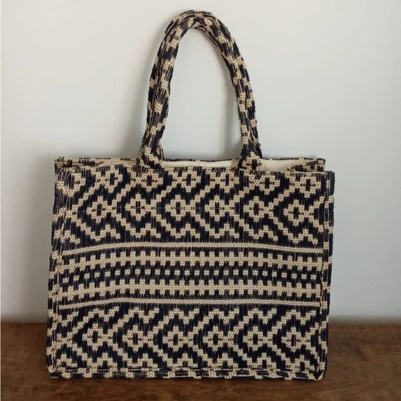 H&M shopper - Picture 1 of 3